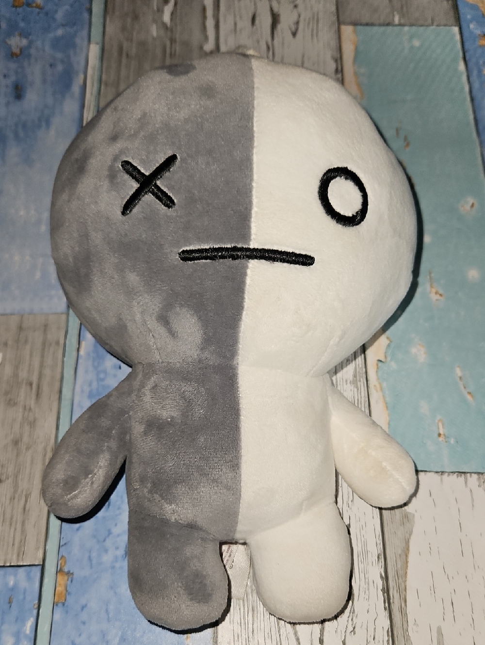 BTS: BT21 Space Robot VAN Plush Doll The Protector Guardian (Standing Pose)